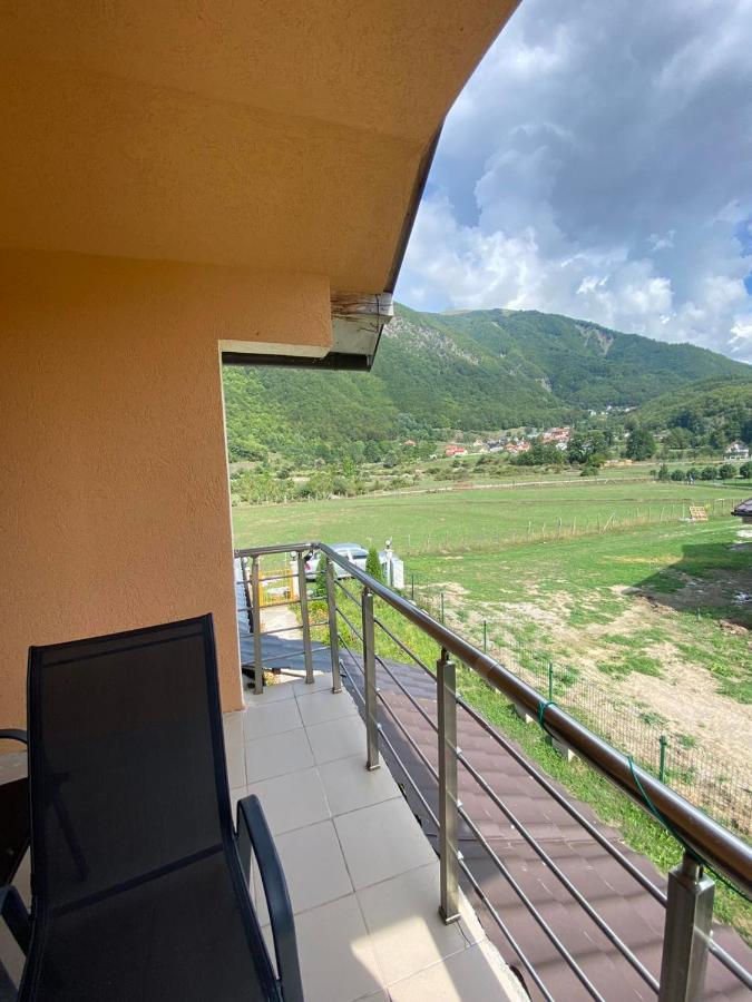 Breti'S Guesthouse Vuthaj Eksteriør billede